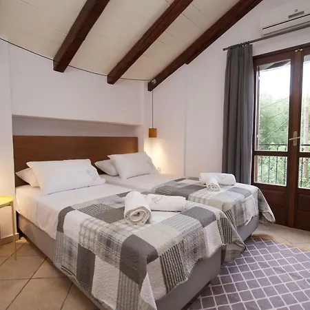 Tettix Summer House Tatil Evi